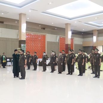 Kajati Riau Lantik Pejabat Eselon III untuk Perkuat Kinerja