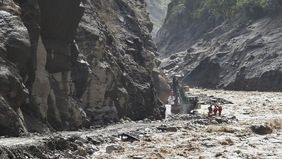 Bencana banjir bandang yang menerjang wilayah Nepal utara pada Rabu pagi (26/8) terus memakan korban jiwa. Merujuk laporan China Central Television (CCTV) dengan mengutip otoritas negara tersebut pada Senin (7/9), jumlah korban meninggal dunia akibat