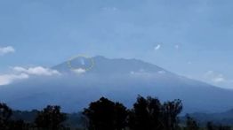 Badan Geologi: Asap Gunung Raung Berasal dari Kebakaran Lahan