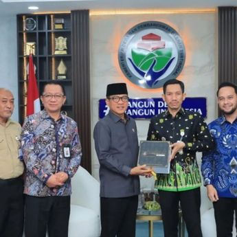 Mendes PDT Minta Bantuan Pembangunan Desa Berfokus pada Pemberdayaan Ekonomi