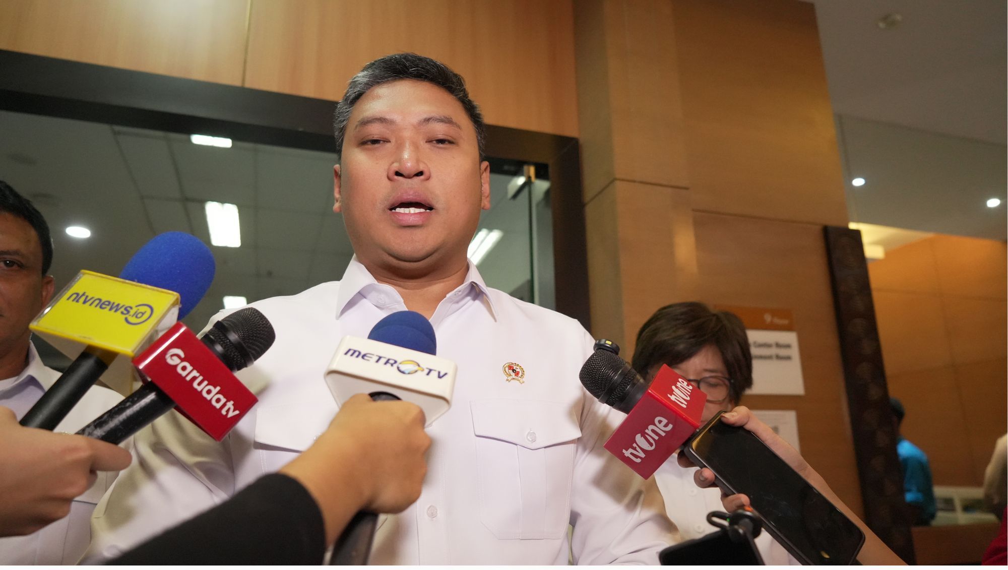 Kepala Badan Gizi Nasional (BGN) Sudaryono menyampaikan keterangan pers di Jakarta, Selasa (4/8/2026). BGN menegaskan kebijakan zero tolerance terhadap kasus keracunan dalam Program Makan Bergizi Gratis (MBG) dan telah mencopot 137 kepala SPPG. <b>(bakom)</b>