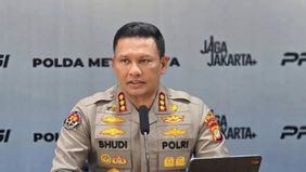 Direktorat Reserse Siber (Ditressiber) Polda Metro Jaya menangkap AFA, pemilik akun Instagram @pemukiman._.setan, atas dugaan penyebaran konten petunjuk pembuatan bom molotov serta ajakan provokatif untuk melakukan tindakan kekerasan.