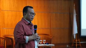 Kepala Badan Riset dan Inovasi Nasional (BRIN), Arif Satria, menantang para periset di Indonesia agar mampu menyederhanakan bahasa riset sehingga lebih mudah dicerna oleh masyarakat luas.
