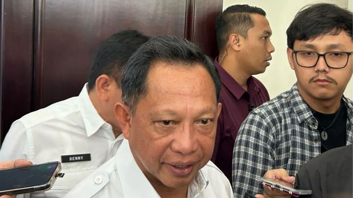 Menteri Dalam Negeri (Mendagri) Tito Karnavian ditemui di Gedung Badan Komunikasi Pemerintah (Bakom) RI, Jakarta, Rabu (5/8/2026)