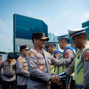 Pimpin Apel Kebesaran, Kapolda dan Wakapolda Metro Jaya Apresiasi Anggota