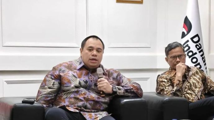 Chief Investment Officer (CIO) Danantara Indonesia, Pandu Patria Sjahrir (kiri) bersama Managing Director Global Relations &amp; Communications Danantara Indonesia, Pahala Mansury dalam Danantara Coffee Morning Session di Wisma Danantara, Jakarta, Kamis (22/10/2026)