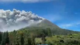 Erupsi Kembali Terjadi, Status Gunung Sinabung Ditingkatkan Menjadi Siaga