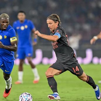 Rombak Taktik! Ruben Amorim Buka Suara Soal Perubahan Total Gaya Main AC Milan