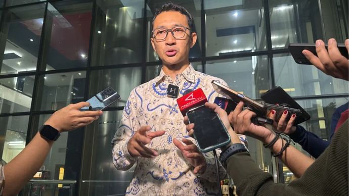 Juru Bicara Komisi Pemberantasan Korupsi Budi Prasetyo memberikan keterangan di Gedung Merah Putih KPK, Jakarta, Selasa (30/6/2026)