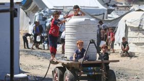 Jumlah korban tewas akibat serangan militer Israel di Jalur Gaza dilaporkan terus bertambah hingga mencapai 74.480 orang, sementara 175.539 lainnya mengalami luka-luka sejak eskalasi konflik memanas pada 7 Oktober 2023.

