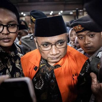Dakwaan Kasus Korupsi Haji Ungkap Aliran Dana Masif ke 27 Pihak dan 313 Agen PIHK