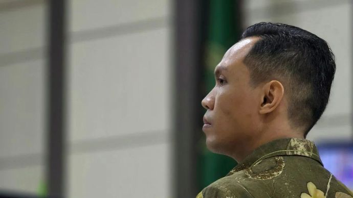 Bupati Nonaktif Cilacap Syamsul Auliya Rachman saat menjalani sidang di Pengadilan Tipikor Semarang, Selasa (29/9/2026)