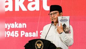Menteri Koordinator Bidang Pemberdayaan Masyarakat, Abdul Muhaimin Iskandar, mengungkapkan bahwa pelaksanaan program Makan Bergizi Gratis (MBG) telah berhasil membuka lapangan pekerjaan baru bagi sekitar 1,3 juta masyarakat dari kalangan kurang mampu