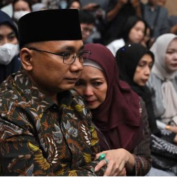 Eks Menag Yaqut Cholil Qoumas Didakwa Perkaya Diri Rp4,83 M Dalam Kasus Kuota Haji