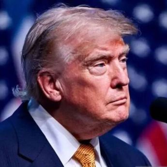 Sinyal Trump: AS Bakal Manfaatkan Krisis Ekonomi untuk Tekan Iran