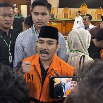 Terbukti Terima Suap, Bupati Bekasi Nonaktif Ade Kuswara Divonis 6 Tahun Penjara
