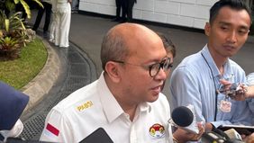 Ketua Umum Pengurus Besar Persatuan Angkat Besi Indonesia (PB PABSI), Rosan Roeslani, menargetkan cabang olahraga angkat besi dapat menyumbang minimal satu medali emas bagi Indonesia pada ajang Asian Games Aichi-Nagoya 2026 di Jepang.