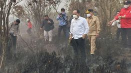 Menhut Sebut Operasi Modifikasi Cuaca Paling Efektif Padamkan Karhutla Kalteng