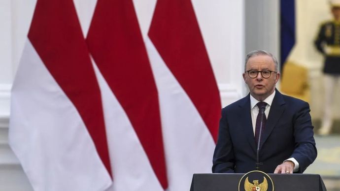 Arsip - Perdana Menteri Australia Anthony Albanese saat menyampaikan pernyataan dalam kunjungan kenegaraan di Istana Merdeka, Jakarta, Jumat (6/2/2026).