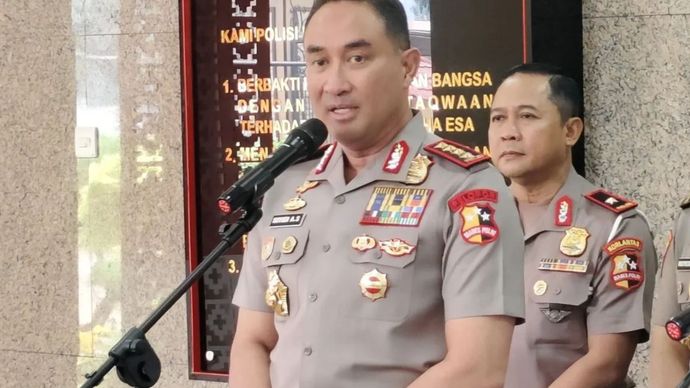 Kapolri Jenderal Pol. Suyudi Ario Seto menjawab pertanyaan awak media di Gedung Rupatama Mabes Polri, Jakarta, Rabu (20/10/2026