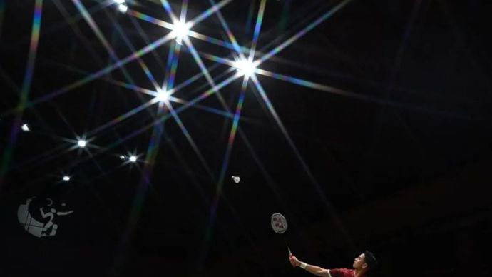 Alwi jadikan kekalahan di semifinal Asian Games sebagai pelajaran Pebulu tangkis tunggal putra Indonesia Alwi Farhan mengembalikan kok ke arah pebulu tangkis putra China Li Shi Feng saat final beregu Asian Games Aichi Nagoya 2026 di Ichinomiya City Municipal Gymnasium, Nagoya, Aichi, Jepang, Kamis (24/9/2026). Alwi Farhan menang dalam tiga gim dengan skor 23-21,15-21 dan 21-16.