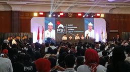 Tunjukkan KTA di Bandung, Jokowi Tegaskan Sudah Gabung PSI Sejak Oktober 2025