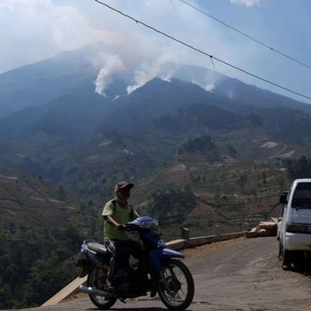 Kebakaran di Lereng Gunung Sumbing Hanguskan 1,72 Hektare Hutan