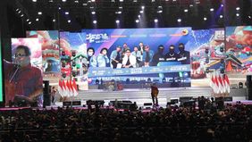 Jakarta Fair Kemayoran (JFK) 2025 resmi berakhir dengan catatan manis. Acara tahunan terbesar di Indonesia ini berhasil mencetak nilai transaksi fantastis mencapai Rp7,3 triliun dan menarik hampir enam juta pengunjung selama berlangsung sejak 19 Juni