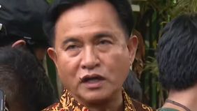 Mantan Ketua PBB, Yusril Ihza Mahendra baru saja dipanggil ke kediaman rumah Presiden terpilih Prabowo Subianto di Kertanegara, Jakarta Selatan, pada Senin sore, 14 Oktober 2024.