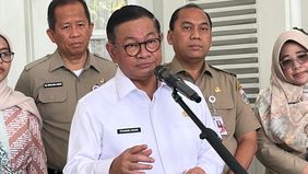 Pemerintah Provinsi (Pemprov) DKI Jakarta memberikan kabar gembira bagi warga. Seluruh transportasi umum Jakarta yang dikelola Pemprov akan diggratiskan selama satu hari penuh, tepatnya pada Rabu, 31 Desember.