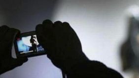 Kasus dugaan pelecehan di lingkungan kampus, dilakukan seorang oknum mahasiswa di Universitas Sultan Ageng Tirtayasa (Untirta), Banten, melakukan tindakan tidak senonoh dengan mengintip dan merekam wanita di toilet kampus.