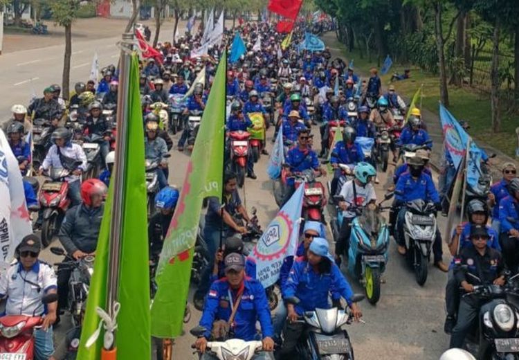Hari Ini Buruh Demo Lagi di DPR