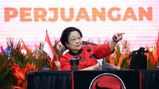 Megawati Perintah Rano Karno Cek Hasil Pilkada di TPS Rumahnya