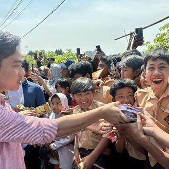 Gibran Ikut Uji Coba Makan Bergizi Gratis di SMAN 70 Jaksel: Menunya Mewah