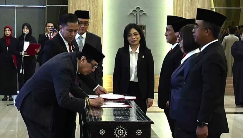 Menteri Hukum dan HAM (Menkumham) RI Yasonna Laoly dalam acara pelantikan dan pengambilan sumpah jab <b>((ANTARA/Agatha Olivia Victoria))</b>