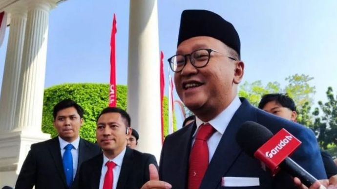 Mantan Duta Besar Indonesia untuk Amerika Serikat Rosan Roeslani tiba di Istana Kepresidenan Jakarta, Senin (19/8/2024). 