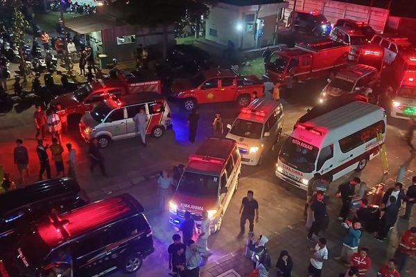 KA Argo Bromo Anggrek dan KRL Kecelakaan di Bekasi