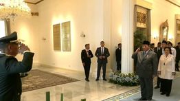 Momen Megawati Diapit Prabowo dan Gibran di Peringatan Hari Lahir Pancasila