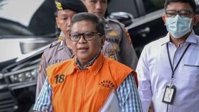 Sekretaris Jenderal DPP PDI Perjuangan, Hasto Kristiyanto, mengungkapkan bahwa dirinya pernah mendapat ancaman akan dijadikan tersangka dan ditangkap jika partainya tetap melakukan pemecatan terhadap Joko Widodo atau Jokowi.