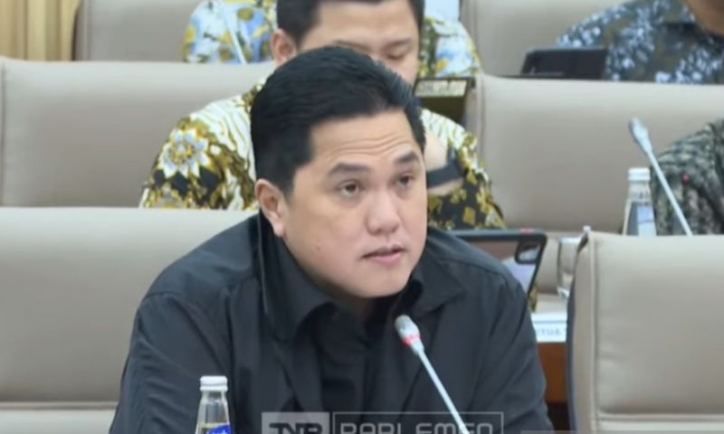 Menteri Badan Usaha Milik Negara (BUMN) Erick Thohir saat menghadiri Rapat Kerja bersama Komisi VI D <b>(ANTARA/Maria Cicilia Galuh)</b>