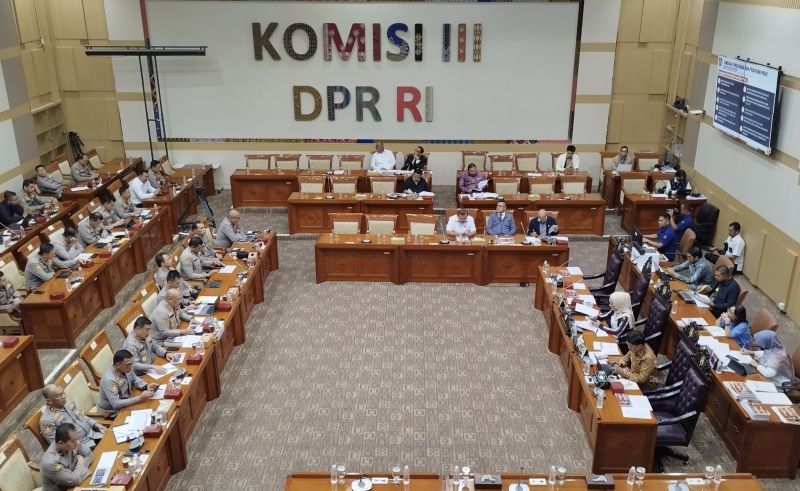 Komisi III DPR RI menggelar rapat dengan Lemdiklat Polri di kompleks parlemen, Jakarta, Senin (26/5/2025).  <b>(ANTARA/Bagus Ahmad Rizaldi)</b>