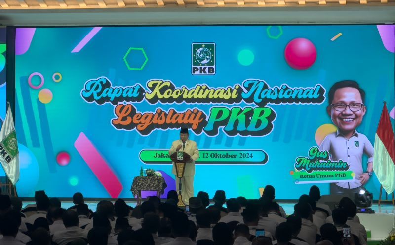 Calon presiden terpilih pada Pemilu 2024 Prabowo Subianto saat menghadiri Rapat Koordinasi Nasional Legislatif PKB di Jakarta, Kamis (10/10/2024).  <b>(ANTARA/Rio Feisal)</b>