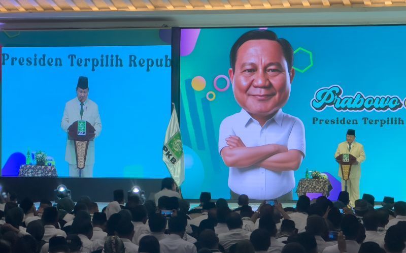 Presiden terpilih pada Pemilu 2024 Prabowo Subianto saat menghadiri Rapat Koordinasi Nasional Legislatif PKB di Jakarta, Kamis (10/10/2024). 