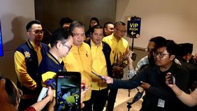 Airlangga Hartarto telah mengundurkan diri dari posisinya sebagai Ketua Umum Partai Golkar. Sejumlah nama mulai muncul sebagai calon pengganti Airlangga Hartarto untuk posisi ketua umum.