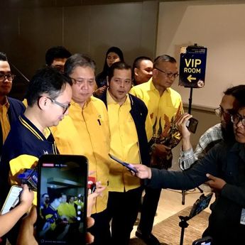 Airlangga Dikabarkan Mundur dari Ketum Golkar, Waketum Dito Ariotedjo: Fokus ke Pemerintahan