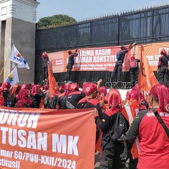 Temui Pendemo, Habiburokhman Dilempari Botol Saat Sampaikan Hal Ini