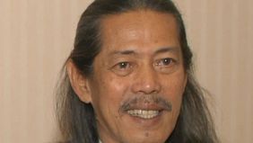 Darmawan Hardjakusumah, yang lebih dikenal dengan nama Acil Bimbo, personel grup musik legendaris Bimbo, meninggal dunia di Rumah Sakit Hasan Sadikin (RSHS) Bandung, Jawa Barat pada Senin malam, 1 September 2025 pukul 22.22 WIB.