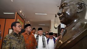 Bakal calon gubernur dan bakal wakil gubernur Pramono Anung-Rano Karno bertemu menyambangi Museum MH. Thamrin, Senen, Jakarta Pusat. Kali ini ia janjian bertemu dengan mantan Gubernur DKI Ke-13 Fauzi Bowo alias Foke.