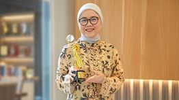 Jadi Tokoh Wanita Berpengaruh di Indonesia, Direktur Pegadaian Raih Penghargaan Women in Business Leadership 2026