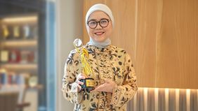 Direktur Pemasaran, Penjualan, dan Pengembangan Produk PT Pegadaian, Selfie Dewiyanti, mengukuhkan eksistensinya sebagai salah satu tokoh pemimpin perempuan berpengaruh di Indonesia.